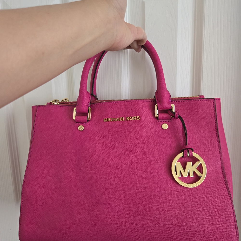 Pretty In Pink Michael Kors Women's Bag